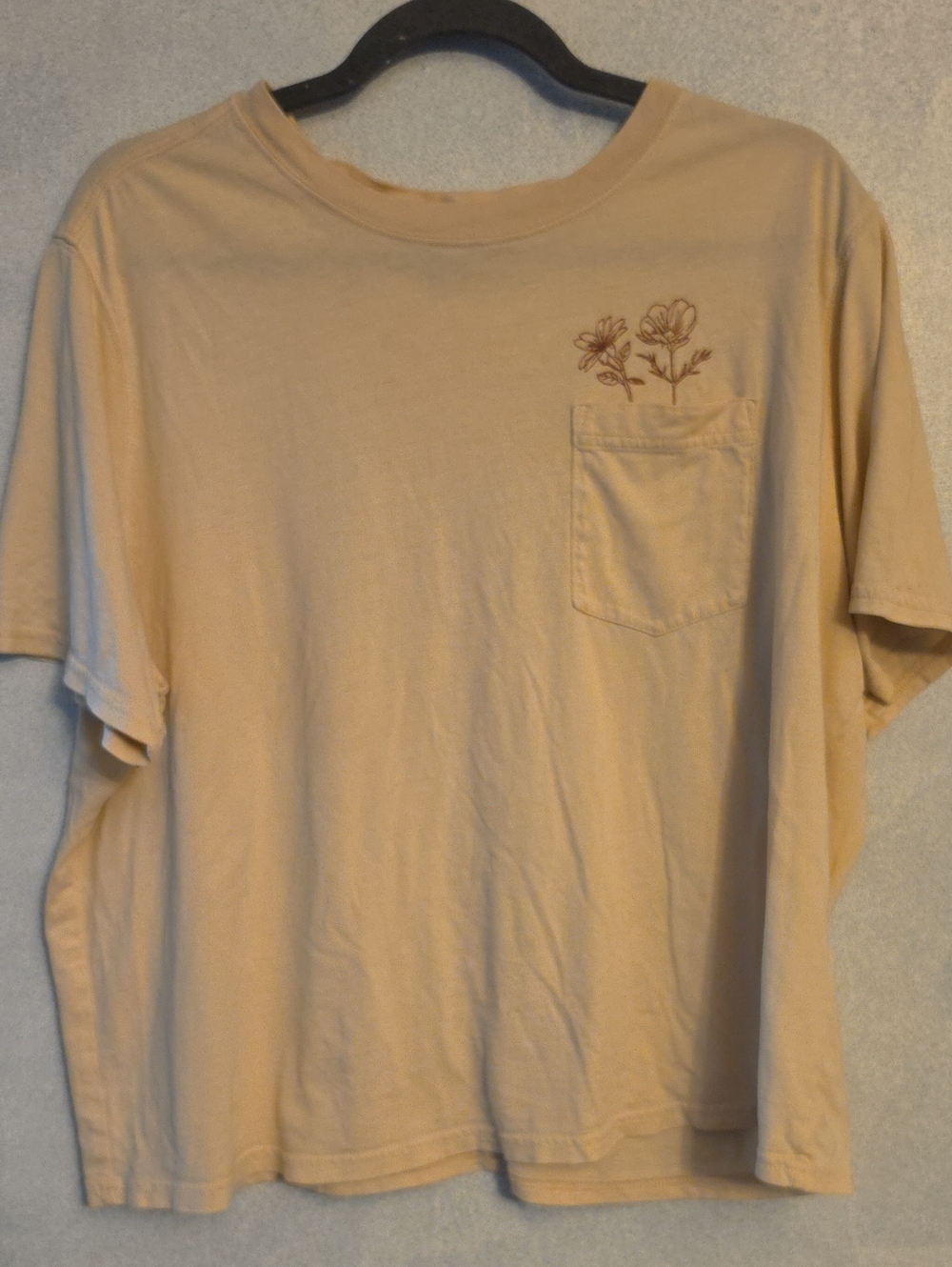 Carhartt Tan Short-Sleeve Pocket Tee with Floral Stitching